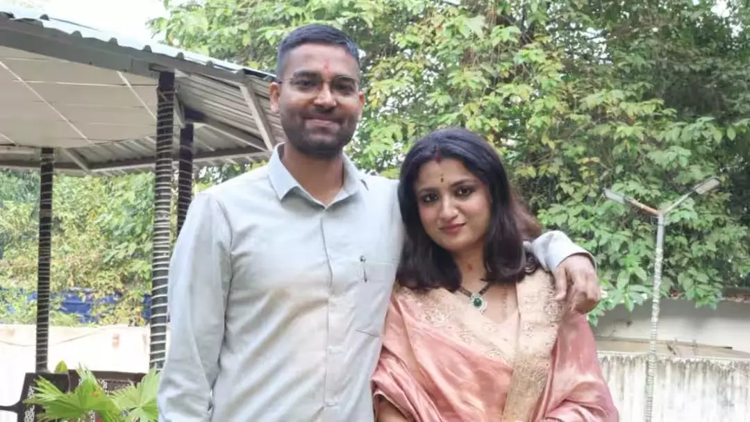 कुशवाहा परिवार में बढ़ती हलचल—साक्षी मिश्रा के बयान से सियासी गर्मी तेज  क्या दीपक प्रकाश के बाद अब उनकी पत्नी भी दिखेंगी राजनीति में?