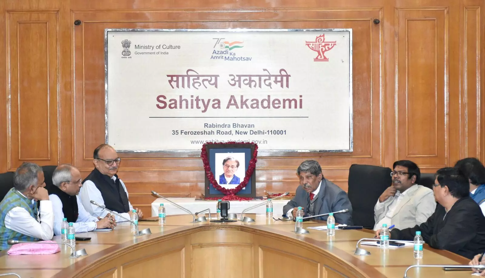 साहित्य अकादमी में दया प्रकाश सिन्हा को श्रद्धांजलि