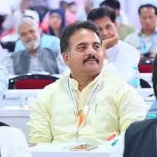 गंगा नगर कॉलोनी पर कार्रवाई की आशंका, BJP नेताओं की खींचतान के बीच जनता में बढ़ी बेचैनी गंगा नगर कॉलोनी पर कार्रवाई की आशंका, BJP नेताओं की खींचतान के बीच जनता में बढ़ी बेचैनी