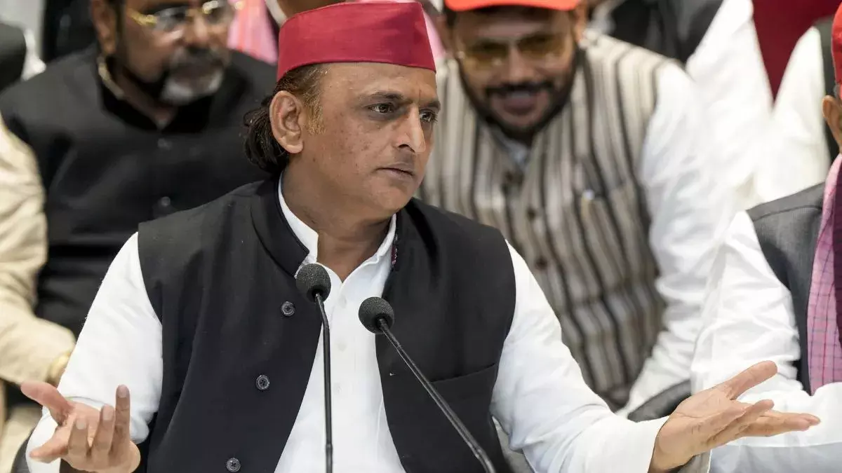 SIR के बहाने ये लोग आरक्षण, नौकरी और आपके अधिकार छीन लेंगे, अखिलेश यादव का बीजेपी पर बड़ा हमला