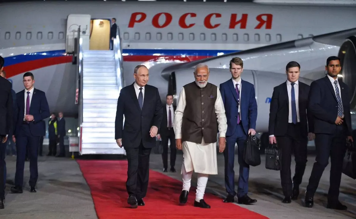 भारत-रूस संबंधों में नया आयाम — राष्ट्रपति पुतिन दो दिवसीय दौरे पर दिल्ली पहुंचे