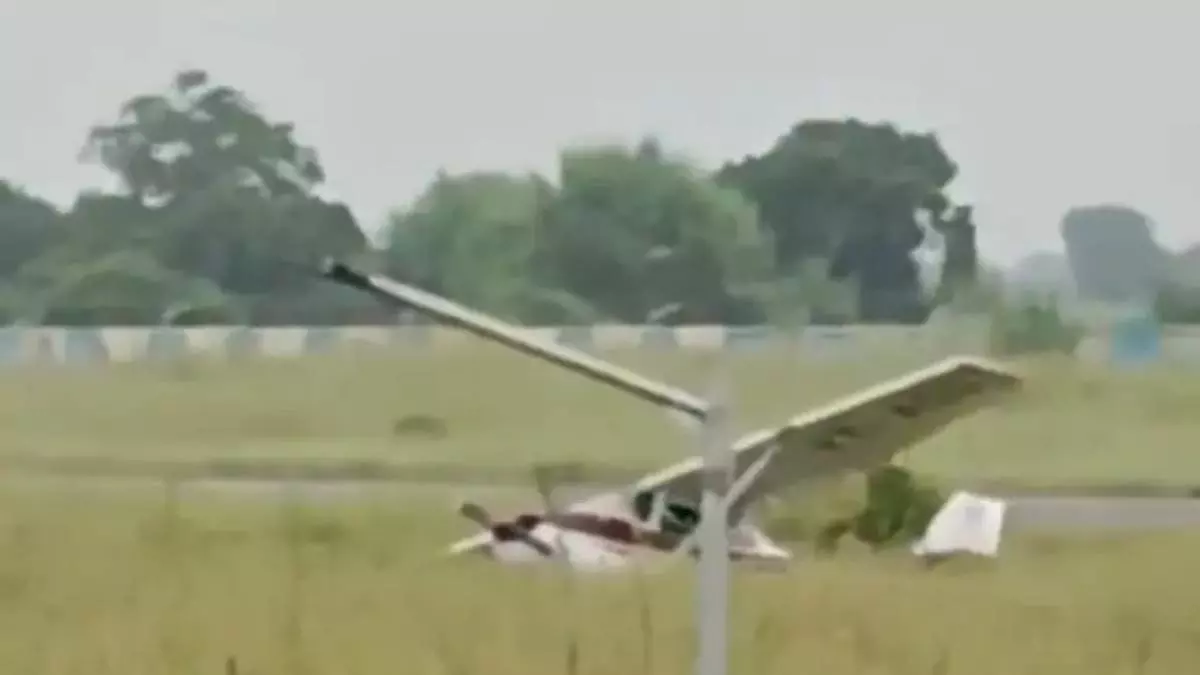 अमरेली एयरपोर्ट पर ट्रेनिंग विमान रनवे से फिसला, पायलट सुरक्षित, जांच शुरू