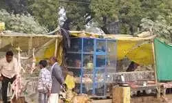 рдЪрдВрджреМрд▓реА: рдЬрд┐рд▓рд╛ рдкреНрд░рд╢рд╛рд╕рди рдХреЗ рдирд╛рдХ рдХреЗ рдиреАрдЪреЗ рдЕрд╡реИрдз рдореАрдЯ - рдореБрд░реНрдЧреЗ рдХрд╛ рдХрд╛рд░реЛрдмрд╛рд░, рдорд╣рдХрдорд╛ рдмрдирд╛ рдореВрдХрджрд░реНрд╢рдХ! рдЪрдВрджреМрд▓реА: рдЬрд┐рд▓рд╛ рдкреНрд░рд╢рд╛рд╕рди рдХреЗ рдирд╛рдХ рдХреЗ рдиреАрдЪреЗ рдЕрд╡реИрдз рдореАрдЯ - рдореБрд░реНрдЧреЗ рдХрд╛ рдХрд╛рд░реЛрдмрд╛рд░, рдорд╣рдХрдорд╛ рдмрдирд╛ рдореВрдХрджрд░реНрд╢рдХ!