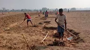 देशभर में ग्रामीण रोजगार गारंटी योजना के नए नामकरण पर चर्चा तेज, सरकार कर रही व्यापक समीक्षा