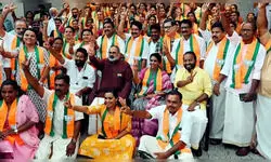 рддрд┐рд░реБрд╡рдирдВрддрдкреБрд░рдо рдореЗрдВ рдврд╣ рдЧрдпрд╛ рд╡рд╛рдордкрдВрде рдХрд╛ рдХрд┐рд▓рд╛, рдирд┐рдХрд╛рдп рдЪреБрдирд╛рд╡ рдореЗрдВ рдмреАрдЬреЗрдкреА рдиреЗ рджрд░реНрдЬ рдХреА рдРрддрд┐рд╣рд╛рд╕рд┐рдХ рдЬреАрдд рддрд┐рд░реБрд╡рдирдВрддрдкреБрд░рдо рдореЗрдВ рдврд╣ рдЧрдпрд╛ рд╡рд╛рдордкрдВрде рдХрд╛ рдХрд┐рд▓рд╛, рдирд┐рдХрд╛рдп рдЪреБрдирд╛рд╡ рдореЗрдВ рдмреАрдЬреЗрдкреА рдиреЗ рджрд░реНрдЬ рдХреА рдРрддрд┐рд╣рд╛рд╕рд┐рдХ рдЬреАрдд