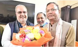 पंकज चौधरी बने यूपी बीजेपी के नए अध्यक्ष, शंखनाद और डमरू वादन से गूंजा पार्टी दफ्तर पंकज चौधरी बने यूपी बीजेपी के नए अध्यक्ष, शंखनाद और डमरू वादन से गूंजा पार्टी दफ्तर