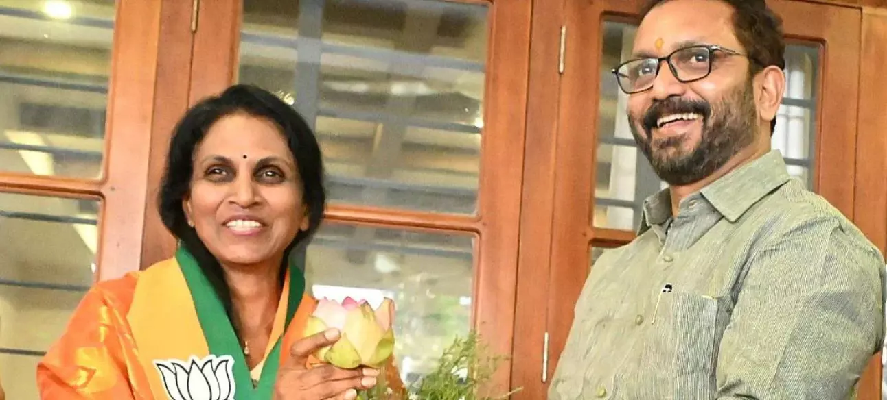 कौन हैं BJP की श्रीलेखा, जिन्होंने केरल निकाय चुनाव में ढहाया लेफ्ट का गढ़, अब मेयर की रेस में कौन हैं BJP की श्रीलेखा, जिन्होंने केरल निकाय चुनाव में ढहाया लेफ्ट का गढ़, अब मेयर की रेस में