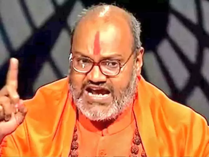 धार्मिक अलगाव पर विवादित बयान, बयानबाज़ी से फिर गरमाया सामाजिक-राजनीतिक माहौल धार्मिक अलगाव पर विवादित बयान, बयानबाज़ी से फिर गरमाया सामाजिक-राजनीतिक माहौल