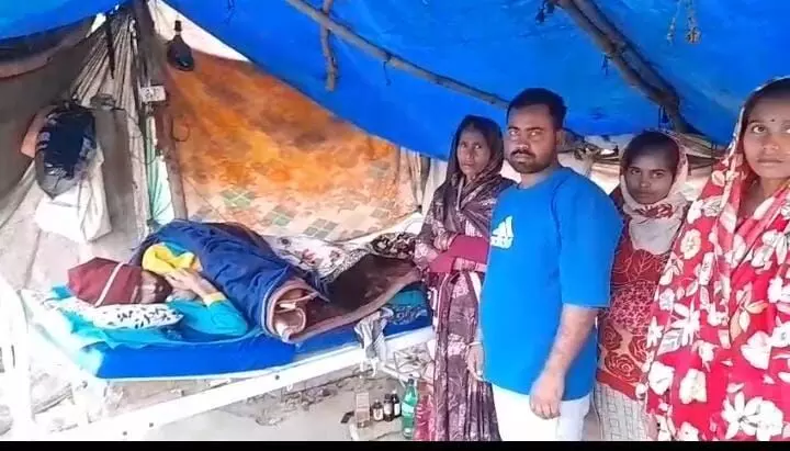 विदेश में मजदूरी के दौरान युवक पर जानलेवा हमला, परिजनों ने दोषियों पर कार्रवाई की मांग की विदेश में मजदूरी के दौरान युवक पर जानलेवा हमला, परिजनों ने दोषियों पर कार्रवाई की मांग की