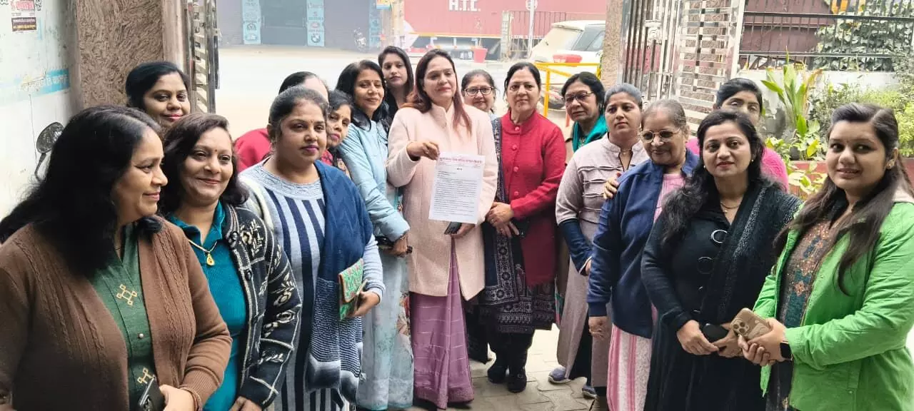 तमिलनाडु उच्च न्यायालय द्वारा भगवान कुमार कार्तिकेय के दीपोत्सव पर दिए गए निर्णय के पक्ष में आया कुमार तनय वैश्य महिला संगठन तमिलनाडु उच्च न्यायालय द्वारा भगवान कुमार कार्तिकेय के दीपोत्सव पर दिए गए निर्णय के पक्ष में आया कुमार तनय वैश्य महिला संगठन