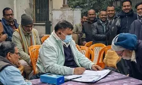 चौबेपुर में बुजुर्गों के लिए गांव स्तर पर सामुदायिक स्वास्थ्य की जरूरत न्यूरोलॉजी शिविर में डॉ. विजय नाथ मिश्रा ने ब्रेन हेमरेज, लकवा और मिर्गी पर रखी सशक्त बात