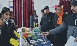 मातृत अकादमी में विज्ञान प्रदर्शनी का आयोजन