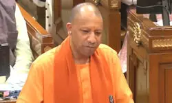 विधानसभा में विपक्ष पर गरजे CM योगी, कहा- जो भी कब्जा करेगा, उसे नहीं छोड़ूंगा, कोई नहीं रोक सकता बुलडोजर