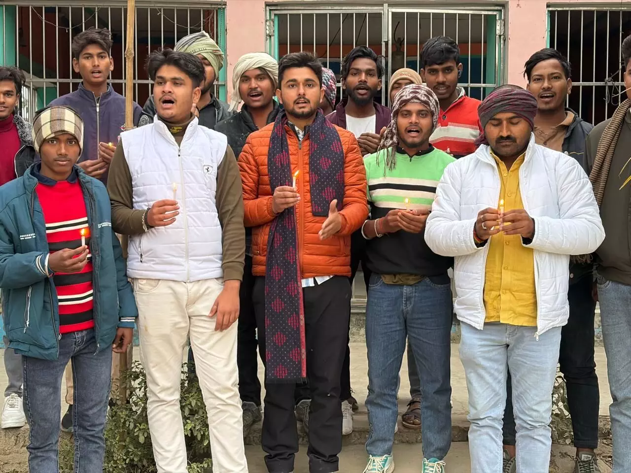 मेडिकल कैंपस में ‘लव जिहाद’ के खिलाफ उबाल: सिद्धार्थनगर में नागरिकों का कैंडल मार्च मेडिकल कैंपस में ‘लव जिहाद’ के खिलाफ उबाल: सिद्धार्थनगर में नागरिकों का कैंडल मार्च