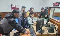 рдЖрдХрд╛рд╢рд╡рд╛рдгреА рдПрдлрдПрдо рдкрд░ рд╕рд╡рд╛ рджреЛ рдШрдВрдЯреЗ рдХрд╛ рдирдП рд╕рд╛рд▓ рдХрд╛ рдзрдорд╛рд▓ рдЖрдХрд╛рд╢рд╡рд╛рдгреА рдПрдлрдПрдо рдкрд░ рд╕рд╡рд╛ рджреЛ рдШрдВрдЯреЗ рдХрд╛ рдирдП рд╕рд╛рд▓ рдХрд╛ рдзрдорд╛рд▓