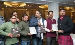 अयोध्या के पूर्व विधायक पवन पांडे ने सभी पत्रकारों को नववर्ष पर पेन डायरी देकर किया सम्मानित सहभोज का विशाल आयोजन