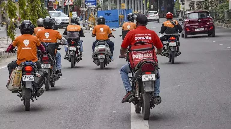 नए साल पर डिलीवरी वर्कर्स की हड़ताल से हड़कंप, लाखों ऑर्डर प्रभावित होने की आशंका नए साल पर डिलीवरी वर्कर्स की हड़ताल से हड़कंप, लाखों ऑर्डर प्रभावित होने की आशंका