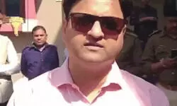 इंदौर जलकांड पर कांग्रेस को प्रदर्शन की अनुमति देना SDM को पड़ा भारी, देवास SDM आनंद मालवीय सस्पेंड इंदौर जलकांड पर कांग्रेस को प्रदर्शन की अनुमति देना SDM को पड़ा भारी, देवास SDM आनंद मालवीय सस्पेंड