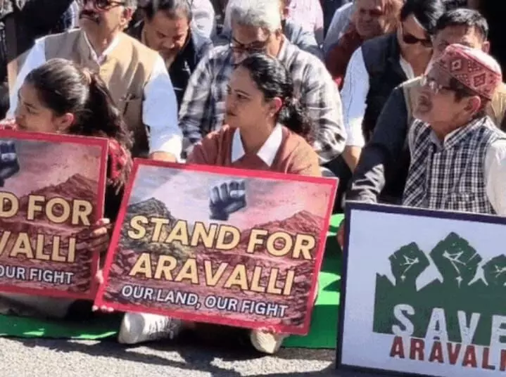 अरावली : संतुष्ट होने की कोई गुंजाइश नहीं अरावली : संतुष्ट होने की कोई गुंजाइश नहीं