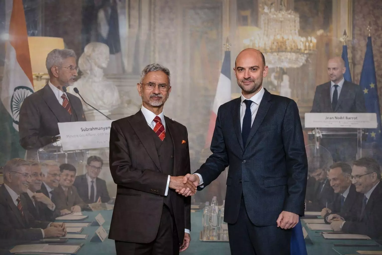 निरंतर संवाद से मजबूत होंगे भारत–फ्रांस संबंध, पेरिस में विदेश मंत्रियों की अहम बैठक निरंतर संवाद से मजबूत होंगे भारत–फ्रांस संबंध, पेरिस में विदेश मंत्रियों की अहम बैठक