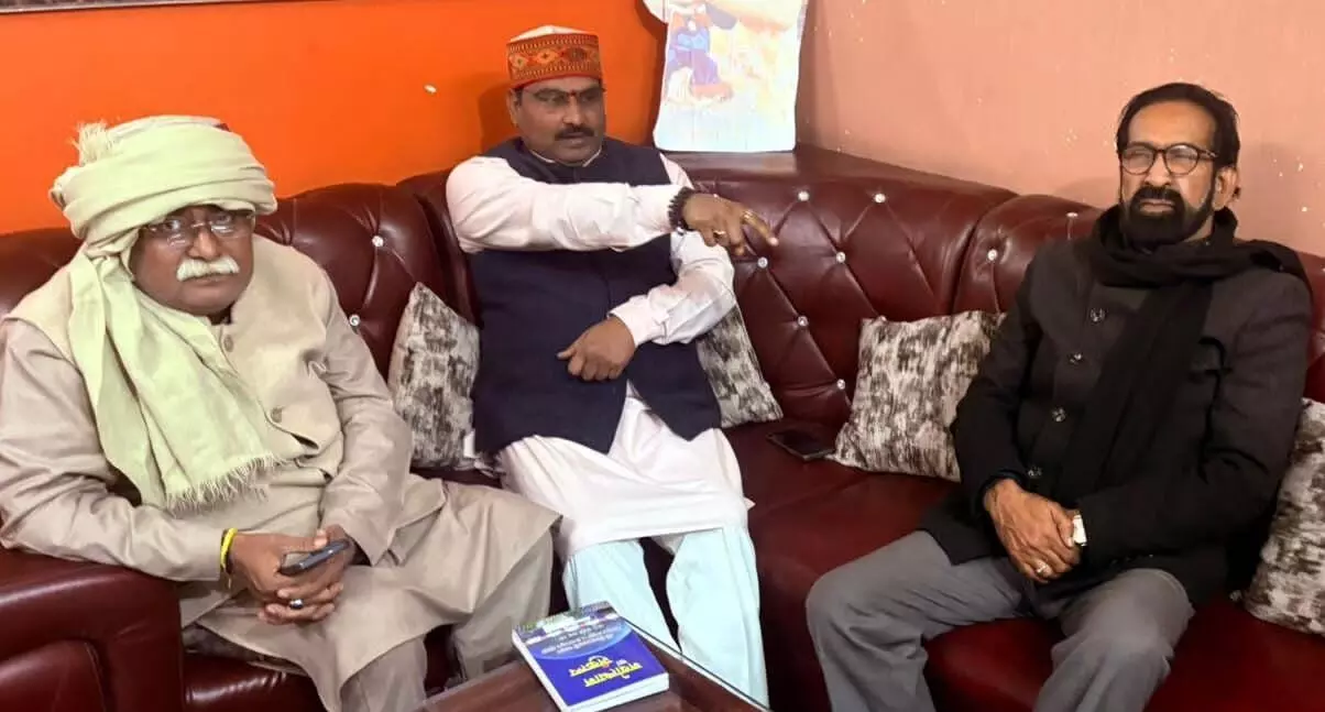 “इंसानियत की हत्या है ये!” — बांग्लादेश में अल्पसंख्यकों पर हमलों के खिलाफ लखनऊ में उठा विरोध का स्वर “इंसानियत की हत्या है ये!” — बांग्लादेश में अल्पसंख्यकों पर हमलों के खिलाफ लखनऊ में उठा विरोध का स्वर