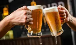 कर्नाटक में नई आबकारी नीति लागू, बीयर के दाम बढ़े  800 से 1200 रुपये तक महंगी हुई प्रीमियम बीयर, आम उपभोक्ताओं पर असर