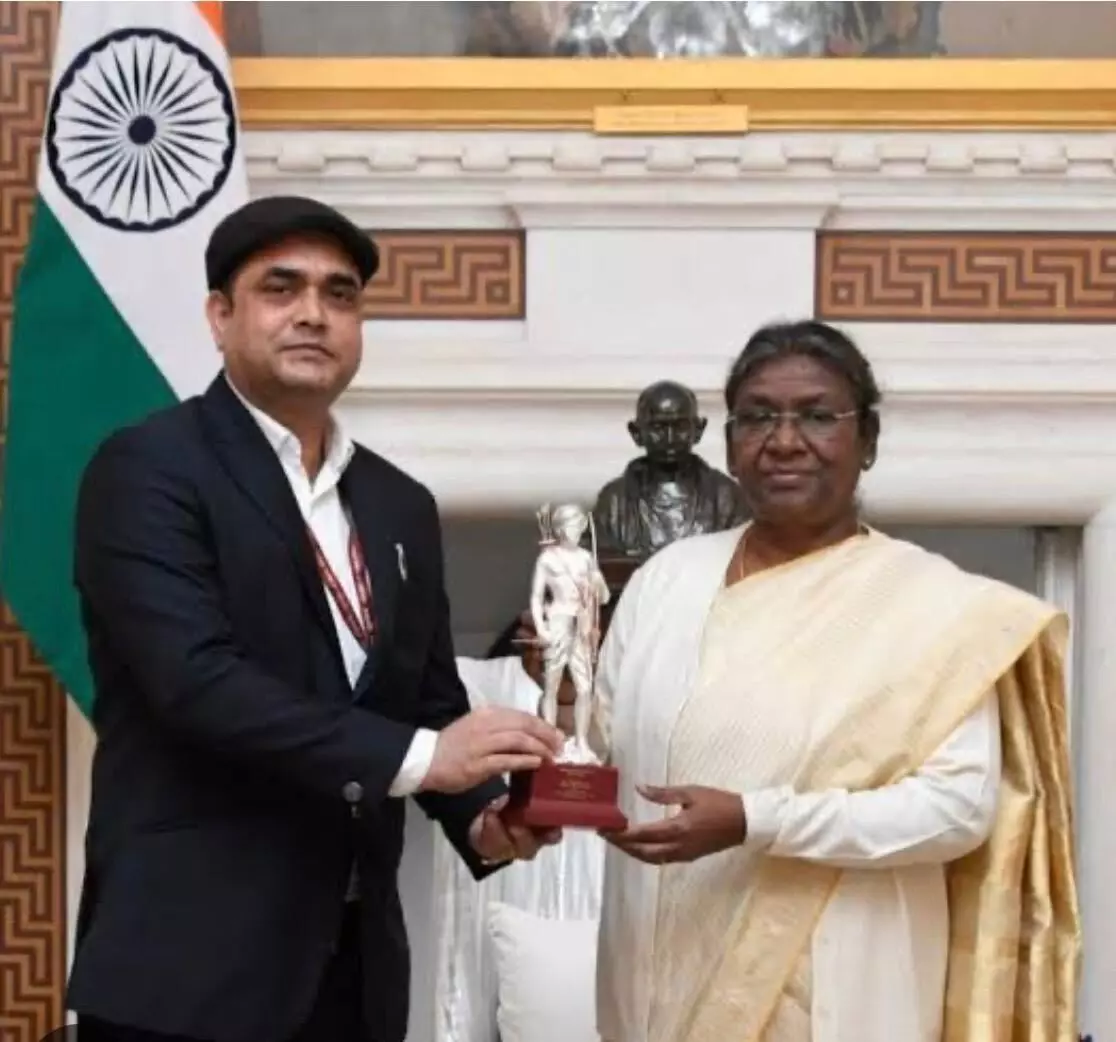 अलीगढ़ मुस्लिम विश्वविद्यालय को नई ऊँचाइयों तक ले जाने की जिम्मेदारी डॉ. शाहिद अख्तर पर अलीगढ़ मुस्लिम विश्वविद्यालय को नई ऊँचाइयों तक ले जाने की जिम्मेदारी डॉ. शाहिद अख्तर पर