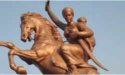 झांसी दिवस पर ग्रामीण राजनीति को मिला नया विज़न, मंत्री स्वतंत्र देव सिंह ने किया पुस्तक का विमोचन