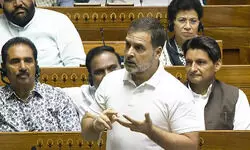 संसद में राहुल गांधी के बयान पर सियासी घमासान, रिकॉर्ड से आपत्तिजनक शब्द हटाए गए