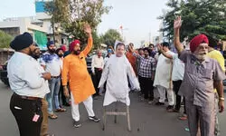 राहुल गांधी के बयान पर सिख समाज में आक्रोश, लखनऊ में पुतला दहन; अन्य नेताओं की भी प्रतिक्रिया