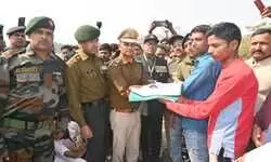 राइफलमैन ओमप्रकाश गुप्ता का सैनिक सम्मान के साथ हुआ पुरैनी घाट परअंतिम संस्कार