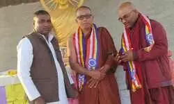 थाईलैंड से आए 114 बौद्ध भिक्षुओं का अयोध्या में भव्य स्वागत