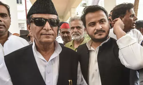 आजम खान-अब्दुल्ला की बढ़ सकती है सजा? दो पैन कार्ड का मामला पहुंचा इलाहाबाद हाई कोर्ट