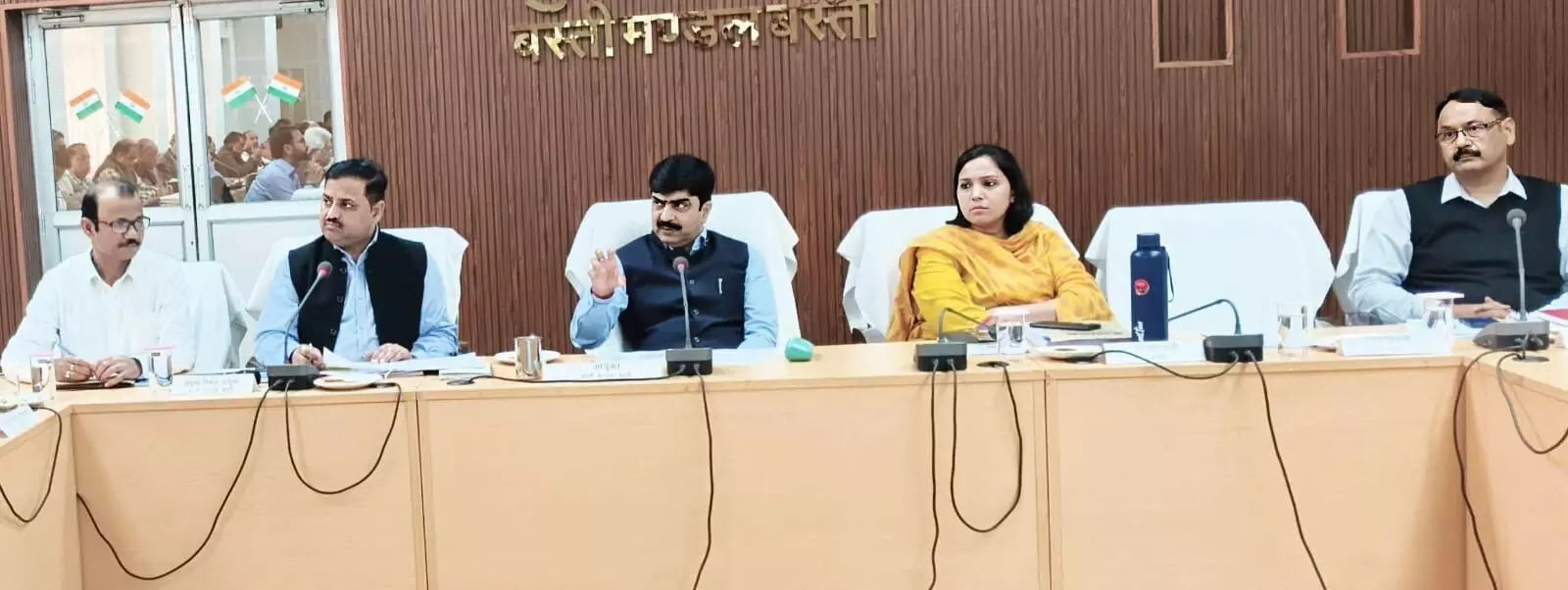 बस्ती मंडल में योजनाओं की समीक्षा: समयबद्ध क्रियान्वयन के सख्त निर्देश बस्ती मंडल में योजनाओं की समीक्षा: समयबद्ध क्रियान्वयन के सख्त निर्देश