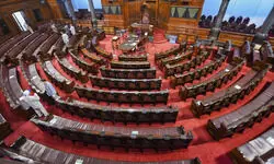 राज्यसभा के सांसदों का चुनाव कैसे होता है, कभी भंग क्यों नहीं हो सकता ये सदन? राज्यसभा के सांसदों का चुनाव कैसे होता है, कभी भंग क्यों नहीं हो सकता ये सदन?