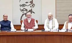 मोदी कैबिनेट की बैठक में कई अहम फैसले, BHAVYA योजना-FCRA बिल को मंजूरी मोदी कैबिनेट की बैठक में कई अहम फैसले, BHAVYA योजना-FCRA बिल को मंजूरी