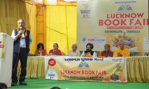 लखनऊ पुस्तक मेले में कला साहित्य की धूम, ‘पत्नी पुराण’ सहित कई कृतियों का विमोचन