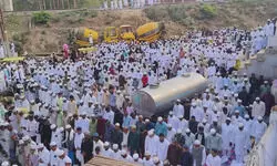 рдорд╣рд╛рджреЗрд╡ рдХреА рдХрд╛рд╢реА рдореЗрдВ рдИрдж рдХрд╛ рдЬрд╢реНрди, рдорд╕реНрдЬрд┐рджреЛрдВ рдФрд░ рдИрджрдЧрд╛рд╣реЛрдВ рдореЗрдВ рдЕрджрд╛ рдХреА рдЧрдИ рдирдорд╛рдЬ рдорд╣рд╛рджреЗрд╡ рдХреА рдХрд╛рд╢реА рдореЗрдВ рдИрдж рдХрд╛ рдЬрд╢реНрди, рдорд╕реНрдЬрд┐рджреЛрдВ рдФрд░ рдИрджрдЧрд╛рд╣реЛрдВ рдореЗрдВ рдЕрджрд╛ рдХреА рдЧрдИ рдирдорд╛рдЬ