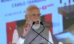 नोएडा को बना दिया था लूट का ATM, सत्ता जाने के डर से छोड़ा; जेवर एयरपोर्ट के उद्घाटन पर PM मोदी का हमला नोएडा को बना दिया था लूट का ATM, सत्ता जाने के डर से छोड़ा; जेवर एयरपोर्ट के उद्घाटन पर PM मोदी का हमला