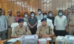 सायबर ठगी के बड़े गैंग का पुलिस ने किया भंडाफोड़, लाखों की नगदी बरामद सायबर ठगी के बड़े गैंग का पुलिस ने किया भंडाफोड़, लाखों की नगदी बरामद