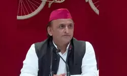 अखिलेश बोले- भाजपा के साथ मिलकर काम कर रहा चुनाव आयोग, यूपी में गड़बड़ी करने वालों पर अब तक कार्रवाई नहीं