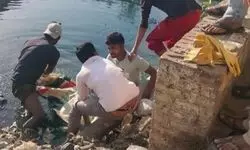 рдирд╛рд▓реЗ рд╕реЗ рдорд┐рд▓рд╛ рд▓рд╛рдкрддрд╛ рд╕рдлрд╛рдИрдХрд░реНрдореА рдордиреЛрдЬ рдХрд╛ рд╢рд╡, рдирд╛рдирдкрд╛рд░рд╛ рдореЗрдВ рд╕рдирд╕рдиреА рдирд╛рд▓реЗ рд╕реЗ рдорд┐рд▓рд╛ рд▓рд╛рдкрддрд╛ рд╕рдлрд╛рдИрдХрд░реНрдореА рдордиреЛрдЬ рдХрд╛ рд╢рд╡, рдирд╛рдирдкрд╛рд░рд╛ рдореЗрдВ рд╕рдирд╕рдиреА