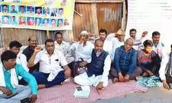 राजभवन के समक्ष विस्थापितों का धरना जारी, 13 सूत्री मांगों पर अड़े