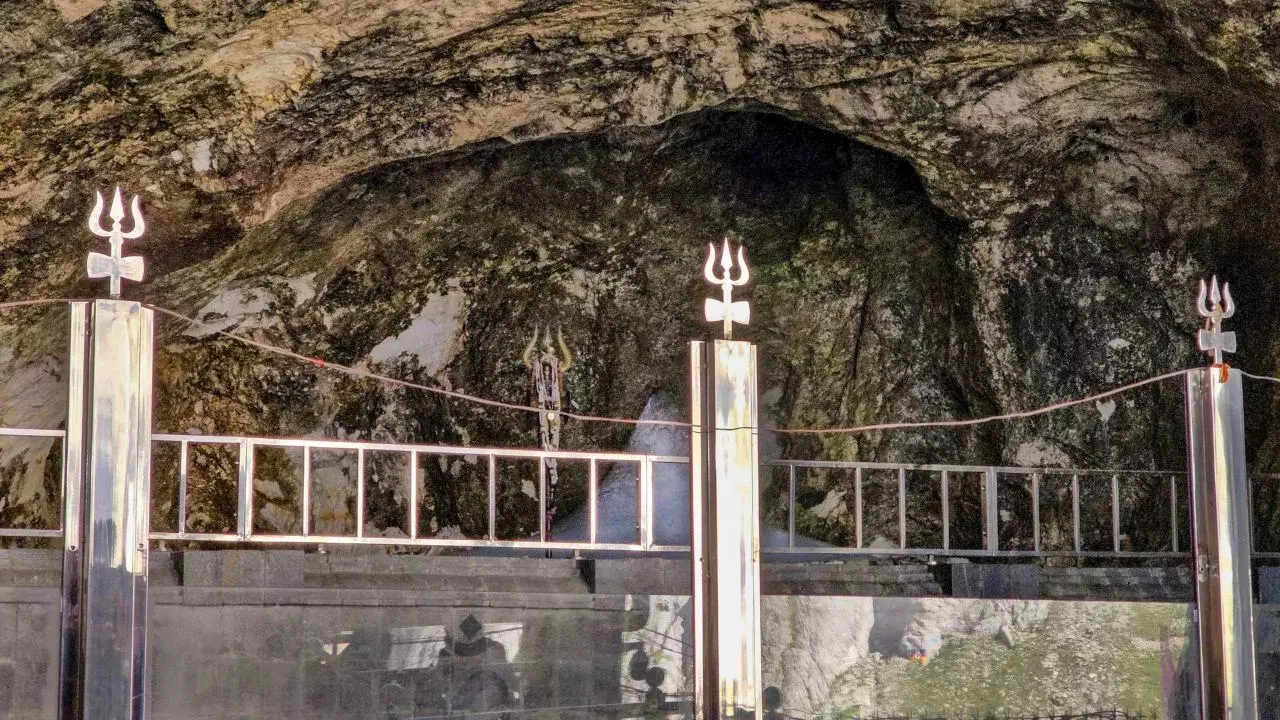 3 जुलाई से शुरू हो रही अमरनाथ यात्रा, जानें कैसे कराएं रजिस्ट्रेशन और क्या-क्या रहेंगी सुविधाएं 3 जुलाई से शुरू हो रही अमरनाथ यात्रा, जानें कैसे कराएं रजिस्ट्रेशन और क्या-क्या रहेंगी सुविधाएं