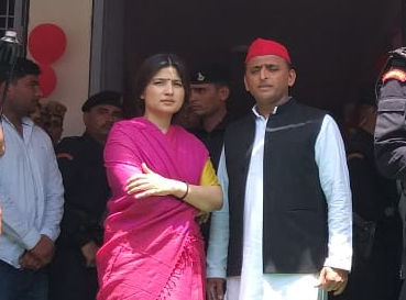 सैफई में वोट डालने के बाद अखिलेश ने कहा सपा-बसपा गठबंधन भाजपा का सफाया कर देगा सैफई में वोट डालने के बाद अखिलेश ने कहा सपा-बसपा गठबंधन भाजपा का सफाया कर देगा