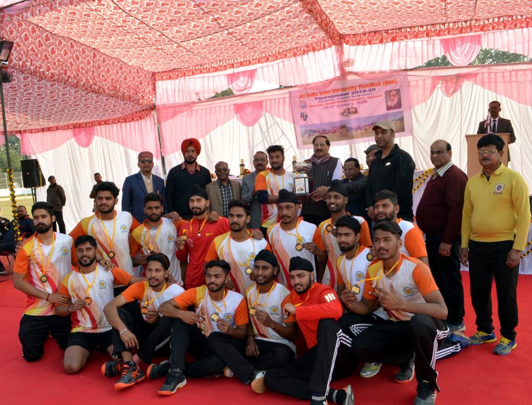 वाराणसी अखिल भारतीय अन्तर्विश्वविद्यालयी हैण्डबाल (पुरुष) प्रतियोगिता का समापन