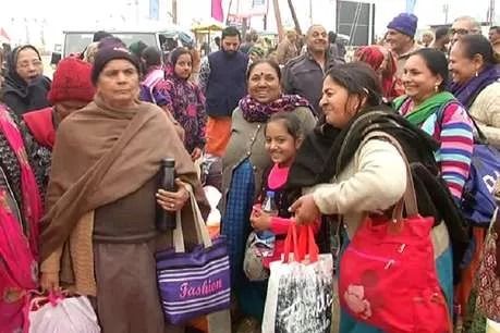 370 हटने के बाद पहली बार जम्मू कश्मीर के श्रद्धालु पहुंचे संगम नगरी प्रयागराज