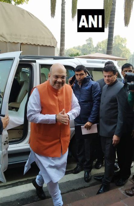 केंद्रीय गृह मंत्री अमित शाह लोकसभा पहुंच गए हैं. दोपहर 12 बजे वह लोकसभा में नागरिकता कानून बिल पेश करेंगे.