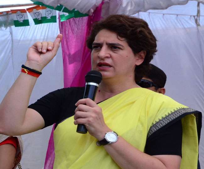 प्रियंका वाड्रा पहुंचीं लखनऊ, गांधी जयंती पर योगी सरकार के खिलाफ निकलेगा मौन जुलूस प्रियंका वाड्रा पहुंचीं लखनऊ, गांधी जयंती पर योगी सरकार के खिलाफ निकलेगा मौन जुलूस
