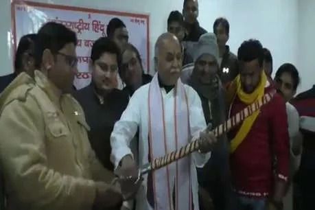 दो बच्चों से ज्यादा परिवारों वालों को कोई भी सरकारी सुविधा ना मिले दो बच्चों से ज्यादा परिवारों वालों को कोई भी सरकारी सुविधा ना मिले